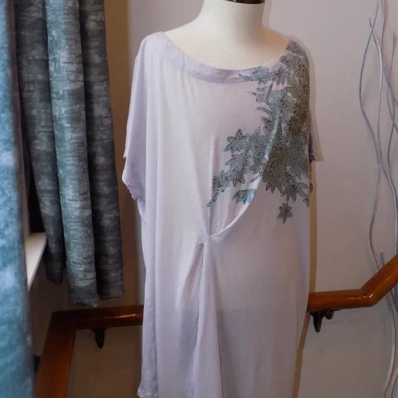 ANTHROPOLOGIE Lavendar Dye Abstract Leaf Print T- Shirt Size Large Side Ruche - Picture 3 of 3